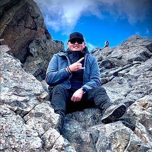 Meet your Posher, Lorin